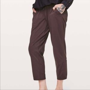 EUC LULULEMON ATHLETICA DANCE STUDIO PANTS SIZE 8